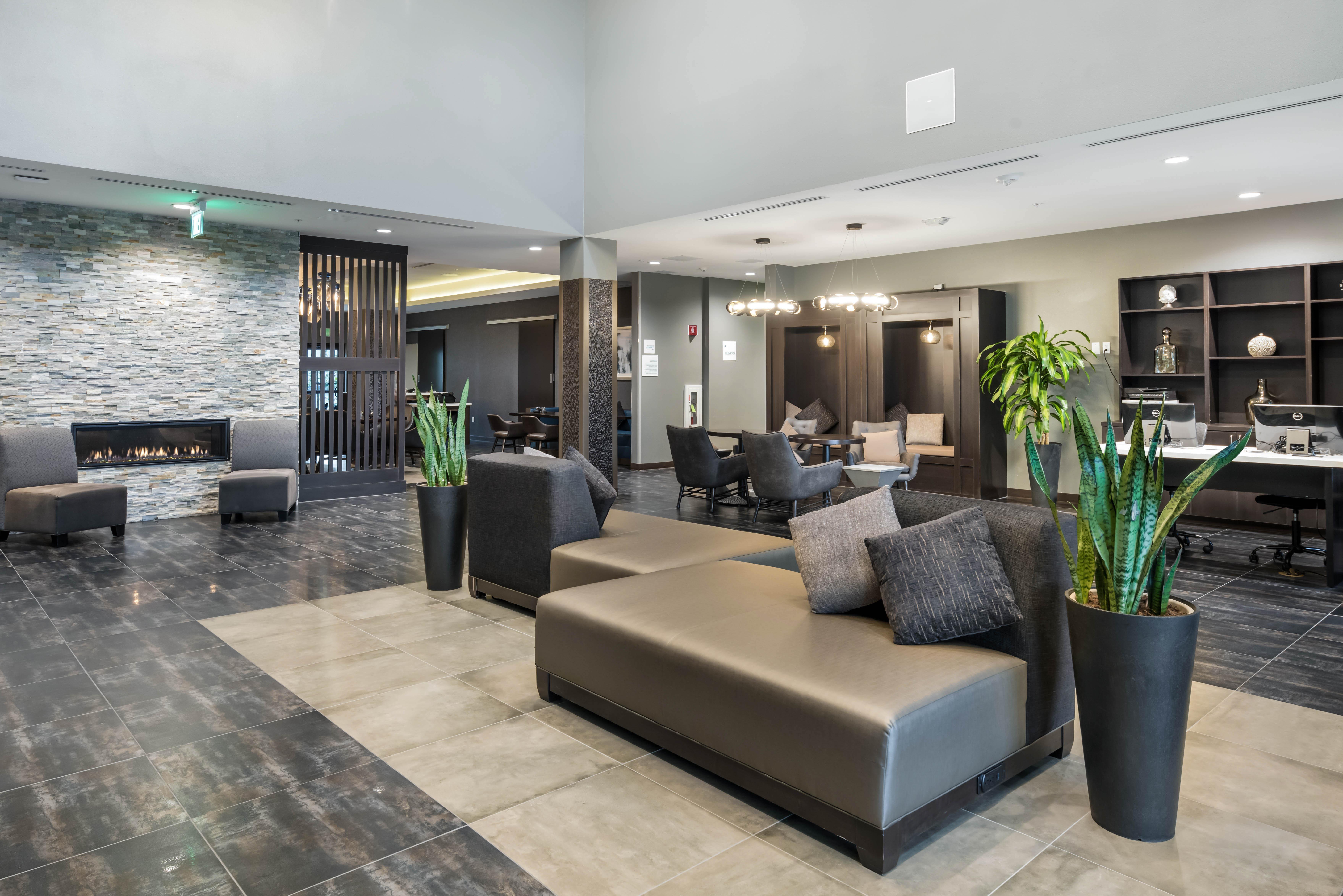 Holiday Inn Hotel & Suites Silicon Valley - Milpitas By Ihg Dış mekan fotoğraf